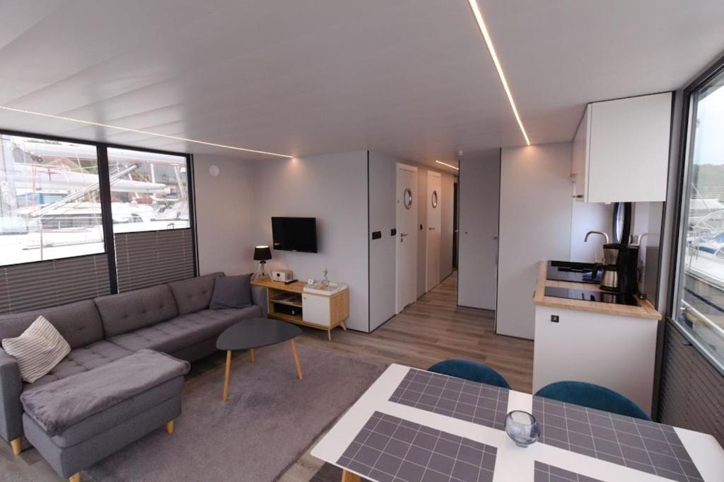 Hausboot Fjord Meeresbrise Mit Dachterrasse In Фленсбург Экстерьер фото